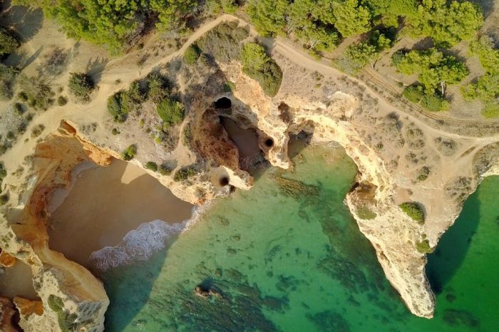 top-view-of-coastline-landscape-GU3VZPY-o070gd8olp4xv4txq3xajohd3evydoui80klsu767o 
