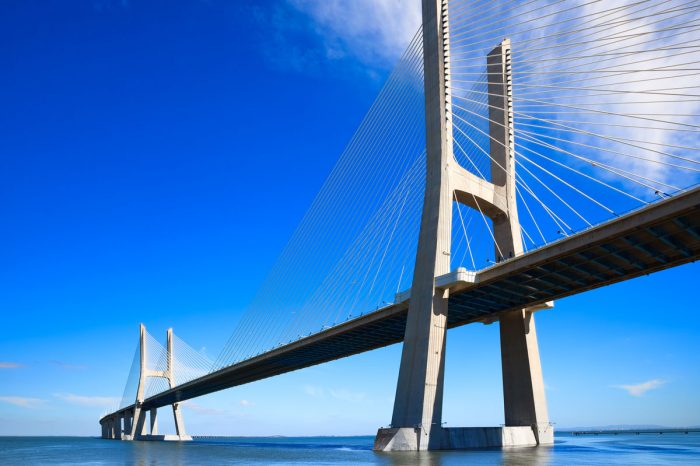 vasco-da-gama-bridge-lisbon-portugal-europe-PZCZVDP-o070gh01d1a35koh45jstnj7gydf8h9fkj6jpy1lis 